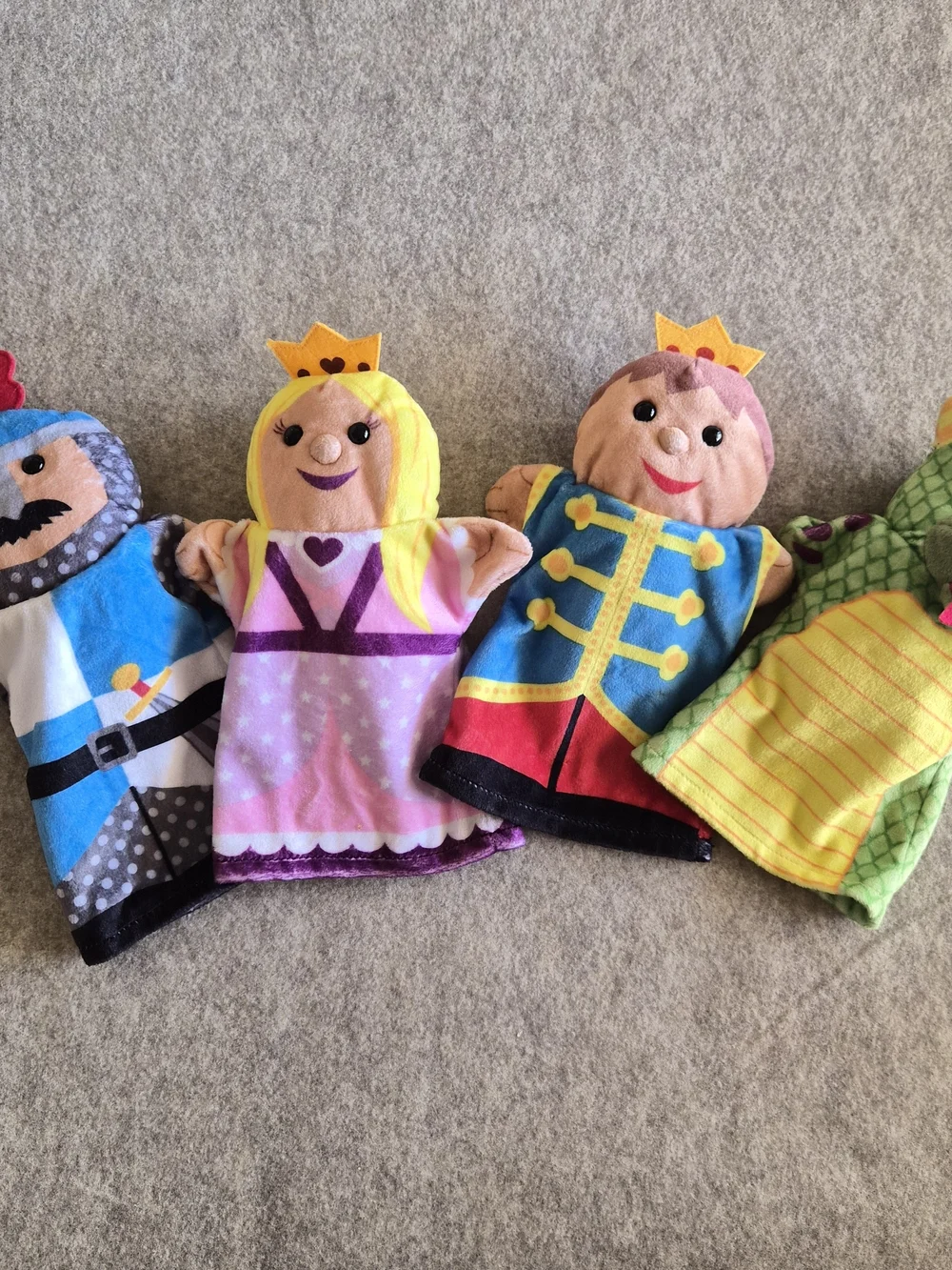 Melissa & Doug royal cast